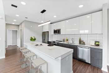 Quartz counters in kitchen